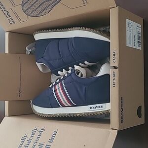 NEW IN BOX SeaVees Royal Runner Blue Sneaker shoes 8 women's